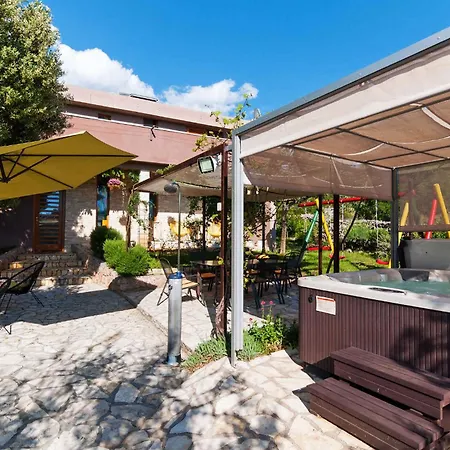In Jasenice 40479 Holiday home *