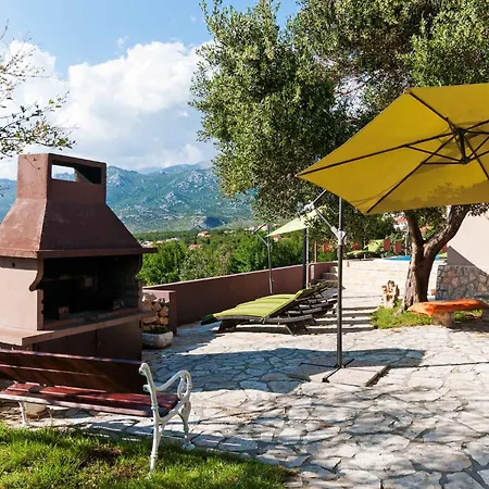Holiday home In Jasenice 40479